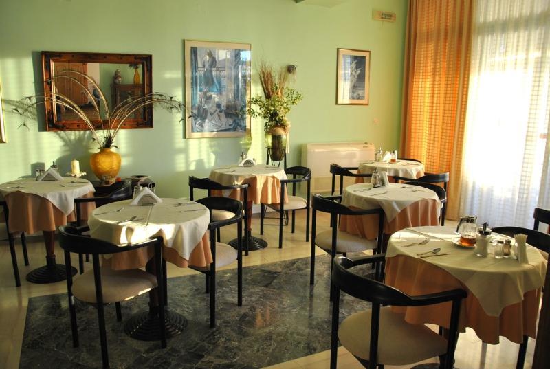 Kalypso Hotel Poros  Exterior photo