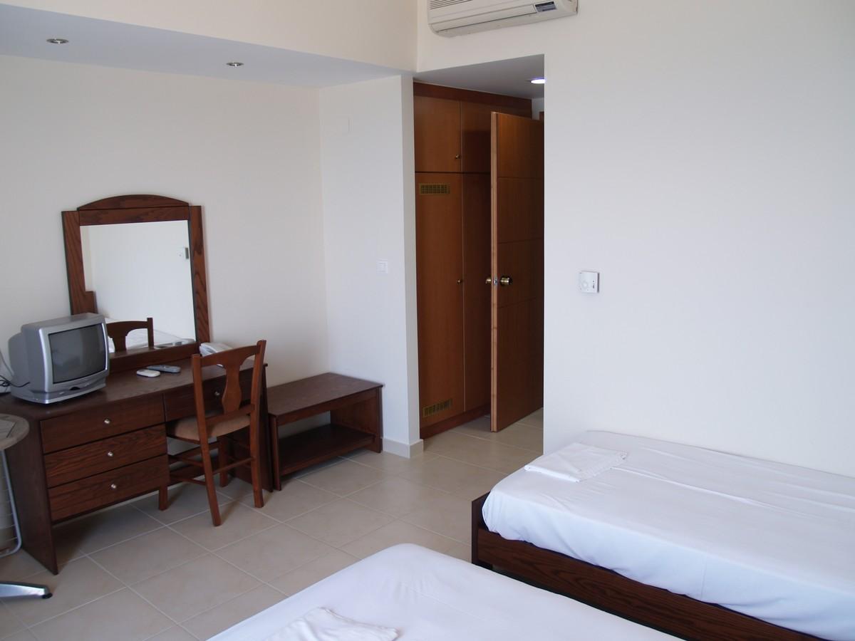 Kalypso Hotel Poros  Exterior photo
